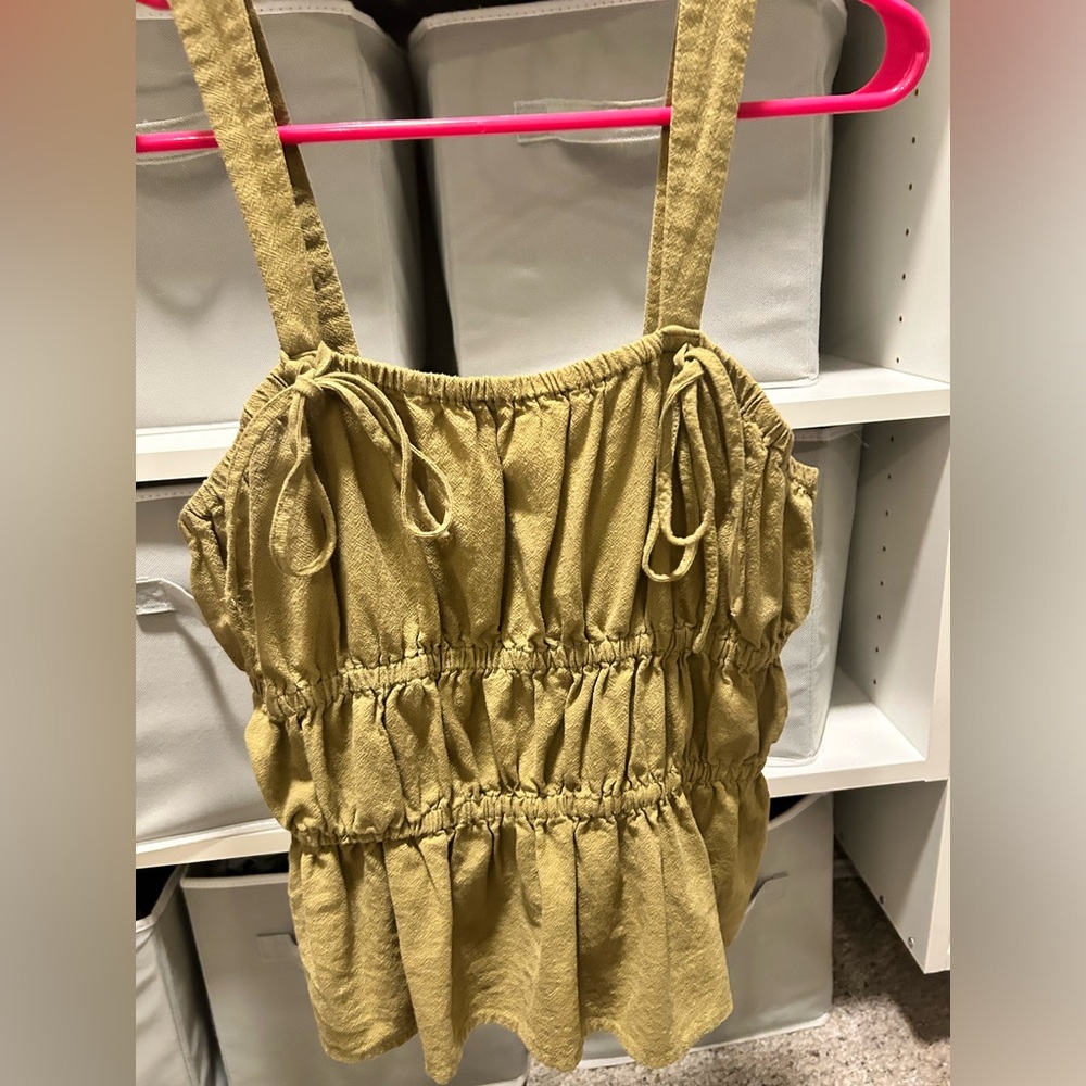 Universal thread tank top